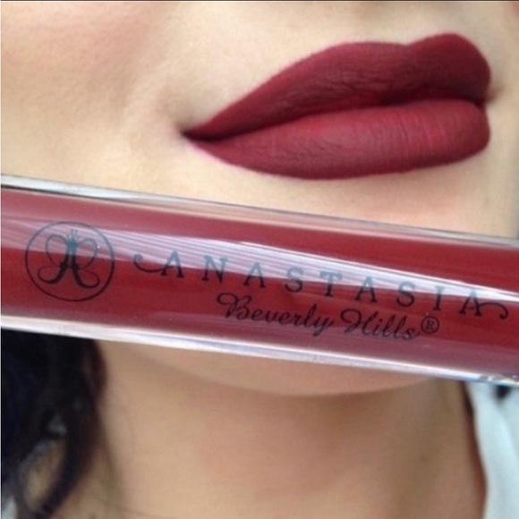 Anastasia liquid lipstick in Heathers and Lipgloss in Socialite Duo (new) - Picture 6 of 10